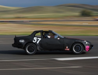 Illustration for article titled The Top 152 Lemons Of The 24 Hours Of LeMons Arse Freeze-A-Palooza 2009!